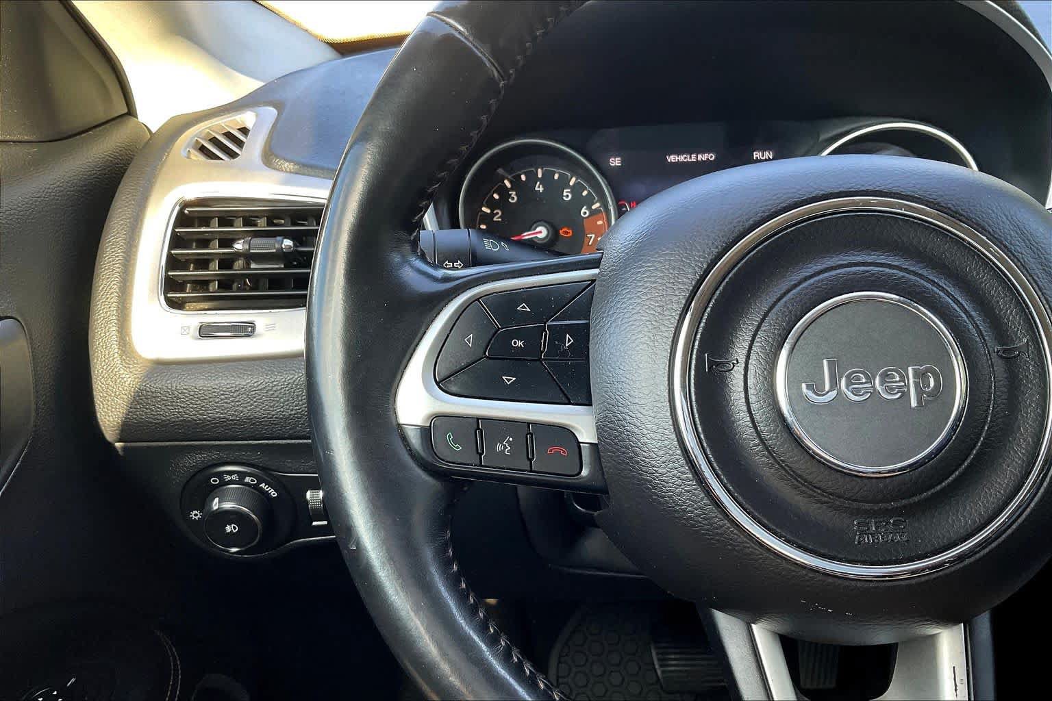 Used 2018 Jeep Compass Latitude w/ Popular Equipment Group AWD/4WD image 24
