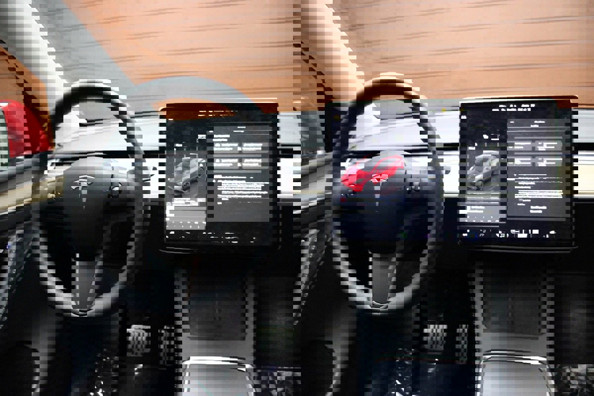 Used 2022 Tesla Model Y Performance image 13