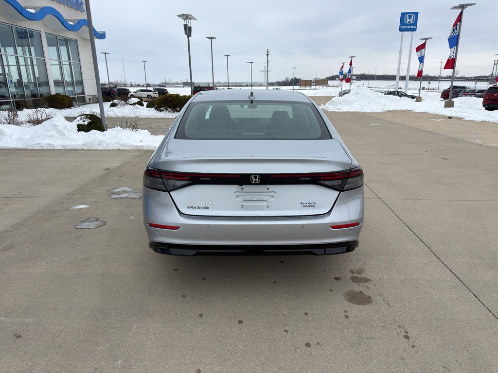 Used 2024 Honda Accord Touring image 6