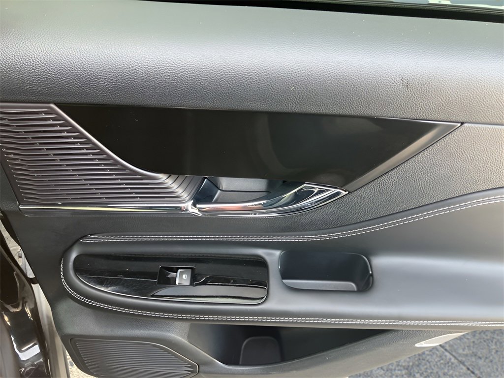 Used 2022 Lincoln Corsair AWD w/ Equipment Group 101A image 47