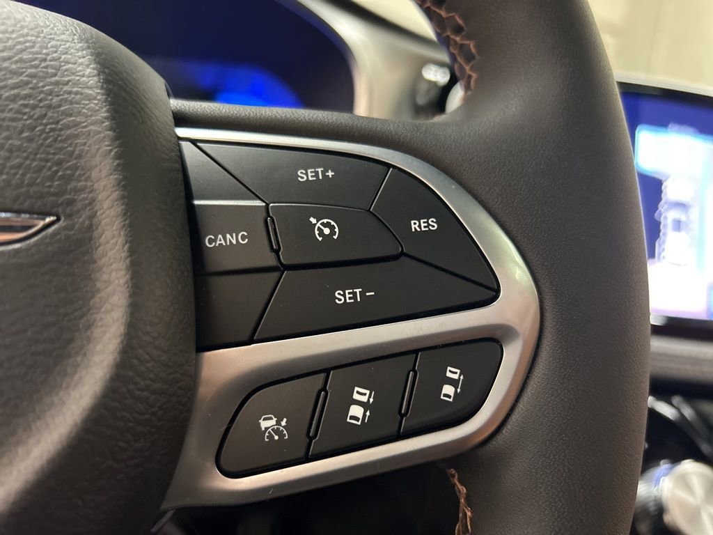 Used 2024 Chrysler Pacifica Pinnacle w/ Trailer Tow Group image 22