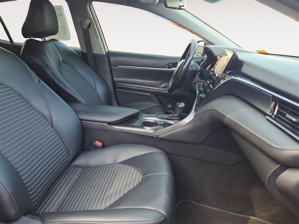 Used 2021 Toyota Camry SE image 15
