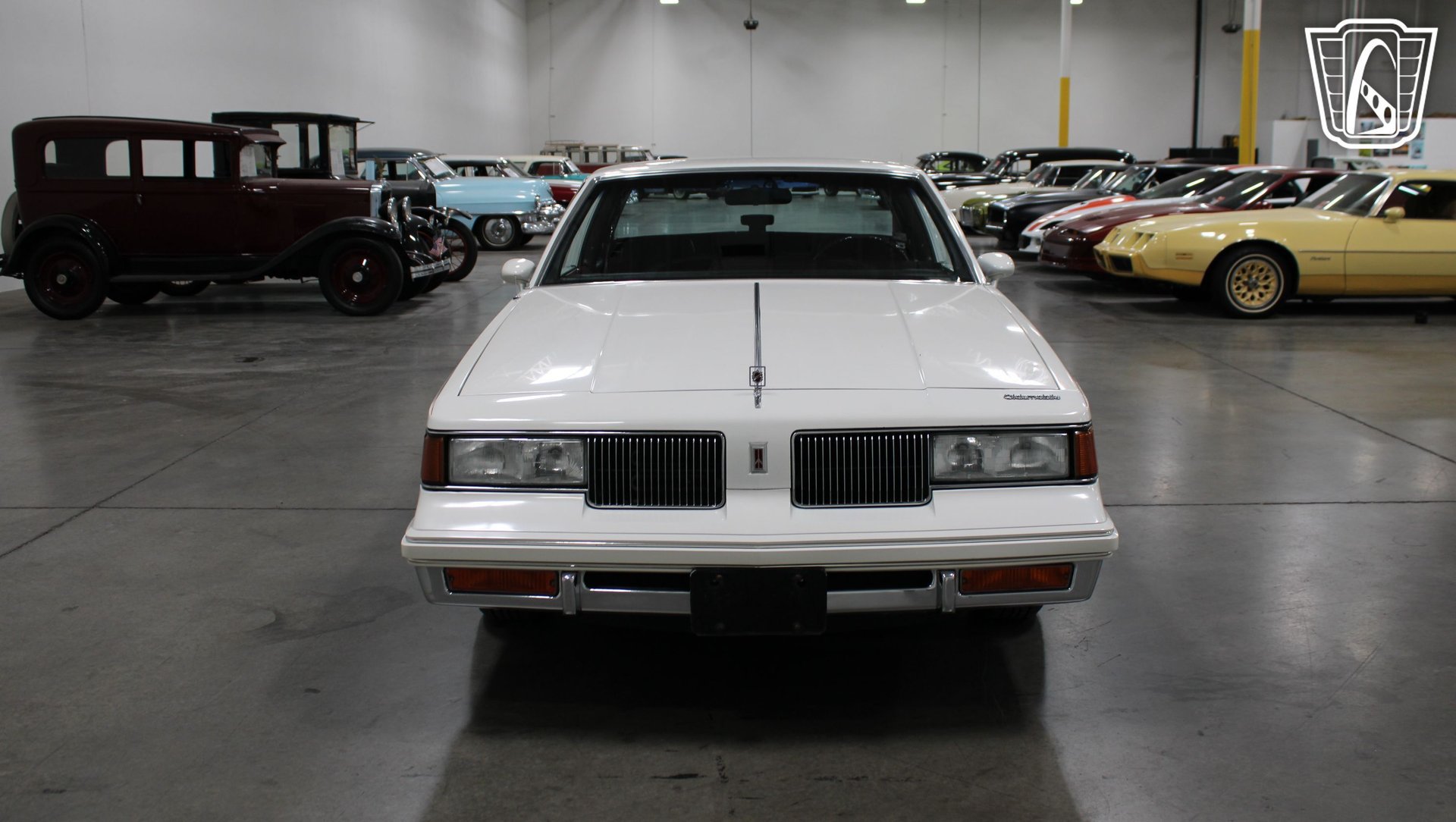 Used 1988 Oldsmobile Cutlass Supreme Classic Brougham RWD image 10
