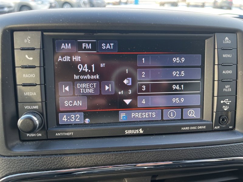 Used 2018 Dodge Grand Caravan SXT image 17