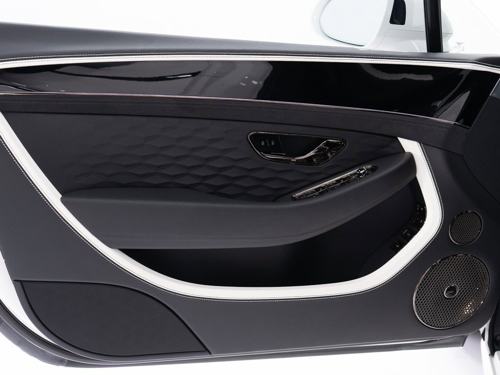 Used 2025 Bentley Continental GT Speed image 11