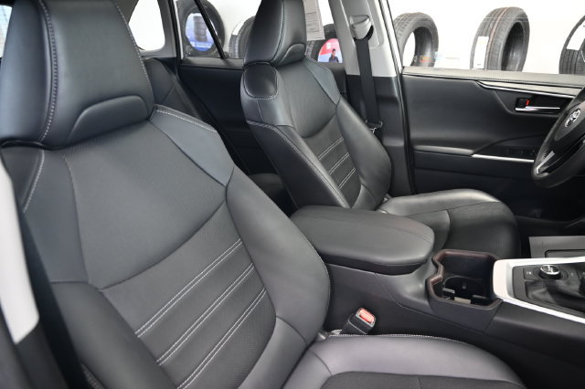Used 2023 Toyota RAV4 Limited AWD/4WD image 9