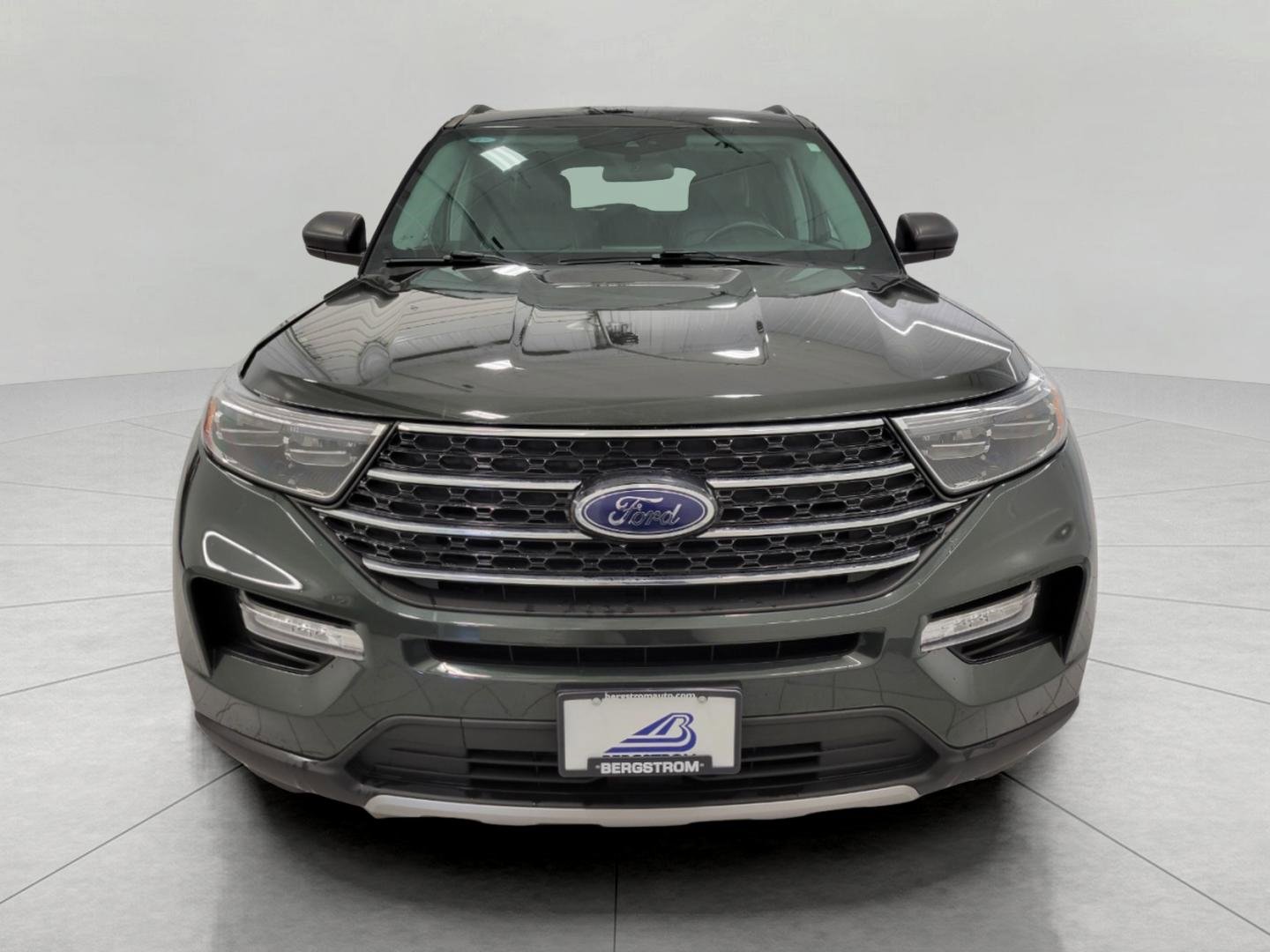 Used 2023 Ford Explorer XLT w/ Equipment Group 202A image 13