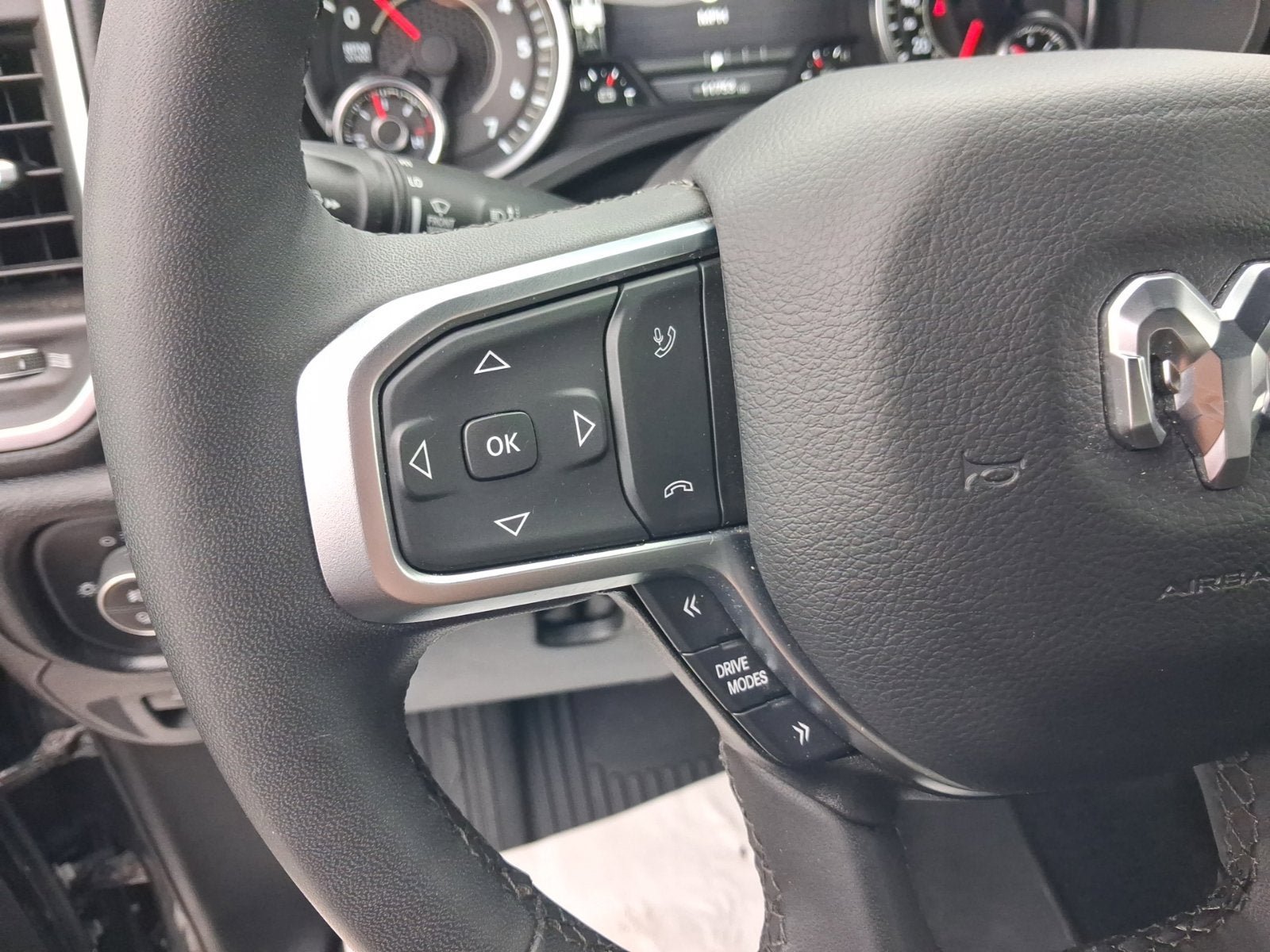 Used 2025 RAM 1500 Big Horn AWD/4WD image 17