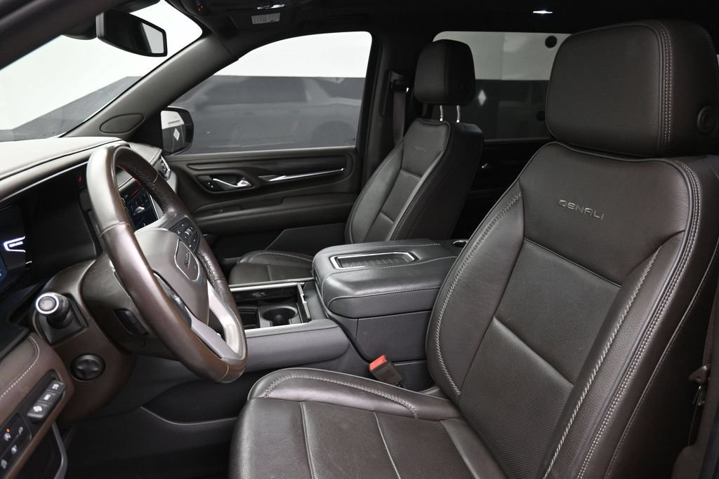 Used 2022 GMC Yukon XL Denali AWD/4WD image 13