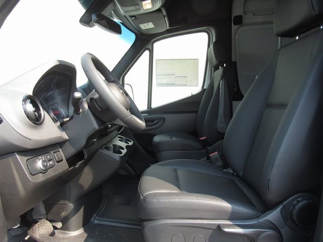 New 2025 Mercedes-Benz Sprinter 2500 image 10