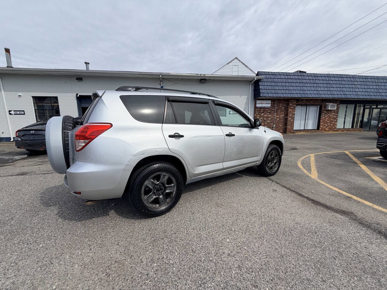 Used 2007 Toyota RAV4 Base 4dr SUV 4WD I4 image 10
