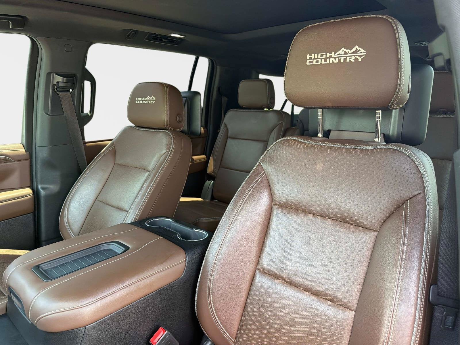 Used 2021 Chevrolet Suburban High Country w/ Premium Package RWD image 23