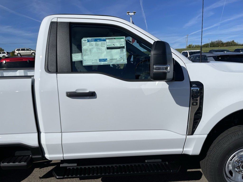 New 2026 Ford F350 XL w/ XL Chrome Package image 28