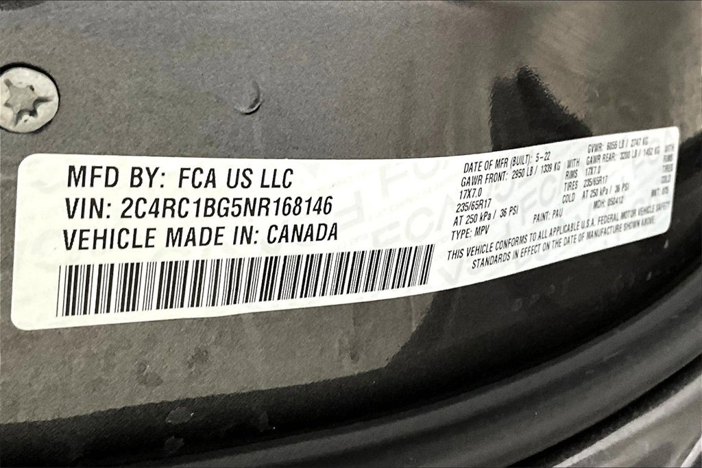 Used 2022 Chrysler Pacifica Touring-L image 18