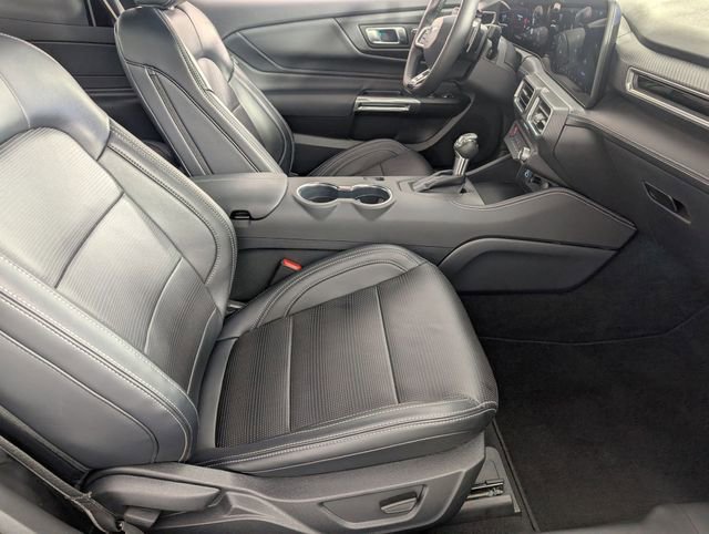 Used 2025 Ford Mustang GT Premium image 27