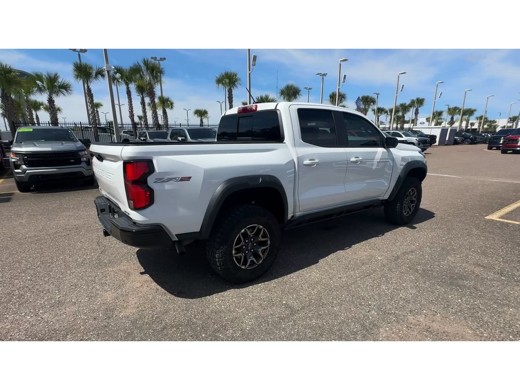 Used 2023 Chevrolet Colorado ZR2 w/ ZR2 Convenience Package III AWD/4WD image 2