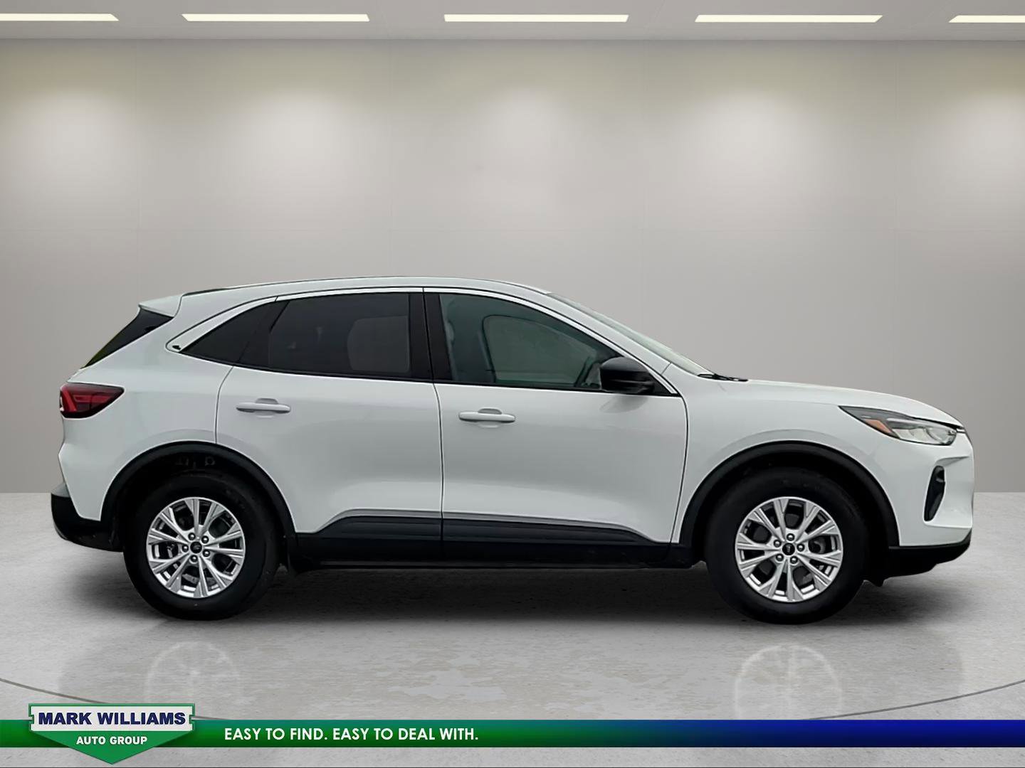 Used 2024 Ford Escape Active w/ Cold Weather Package FWD image 2