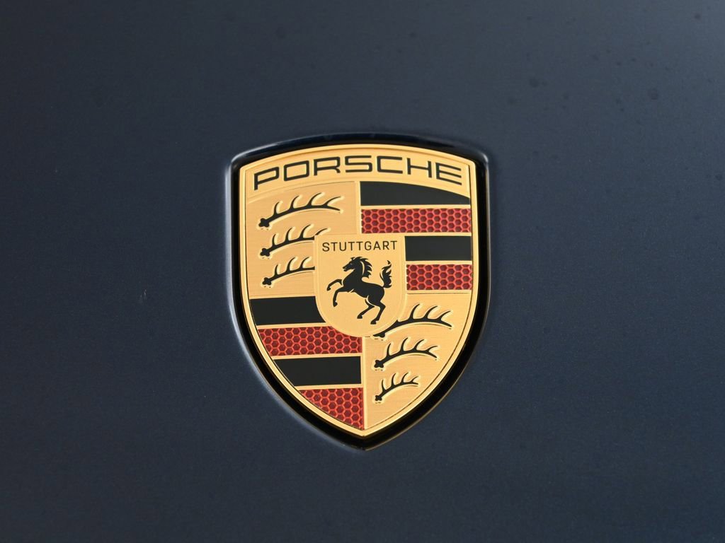 Certified 2025 Porsche Cayenne E-Hybrid Coupe image 31