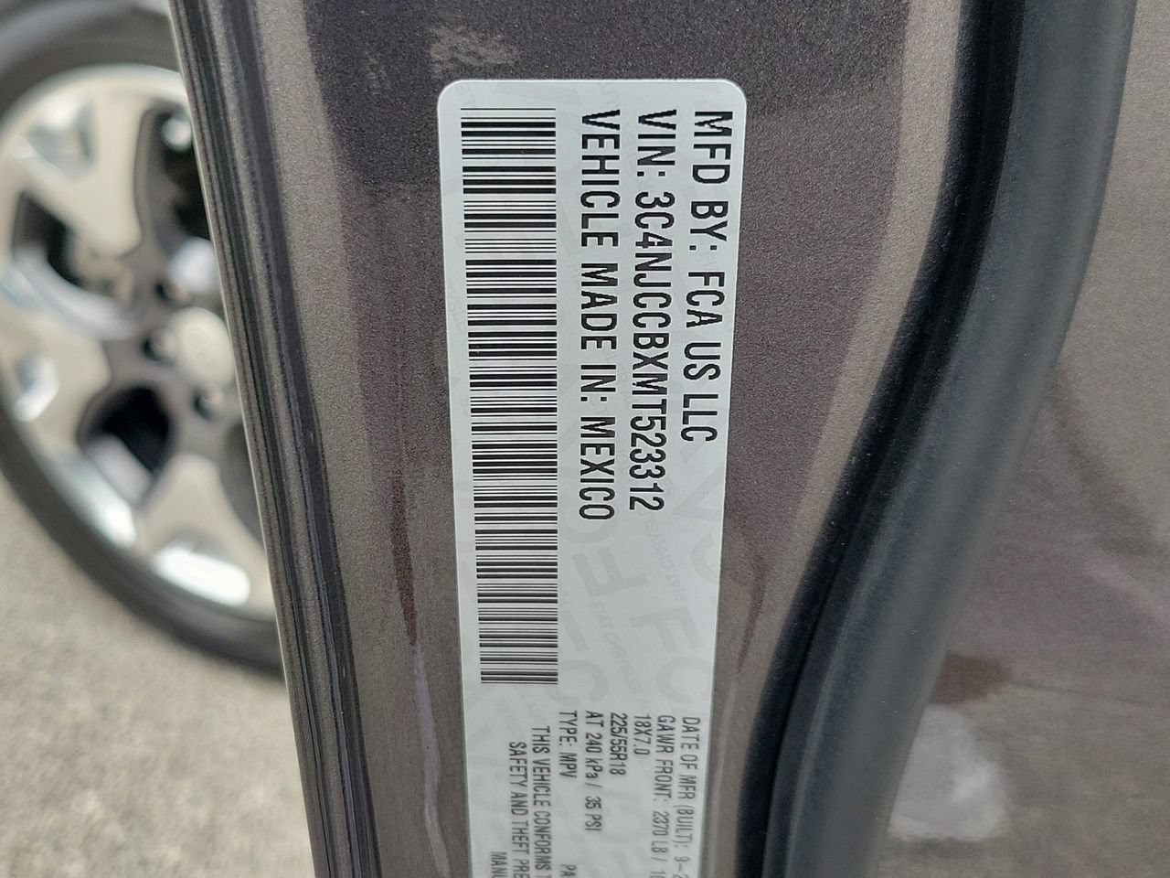 Used 2021 Jeep Compass Limited w/ Sun and Sound Group FWD image 32