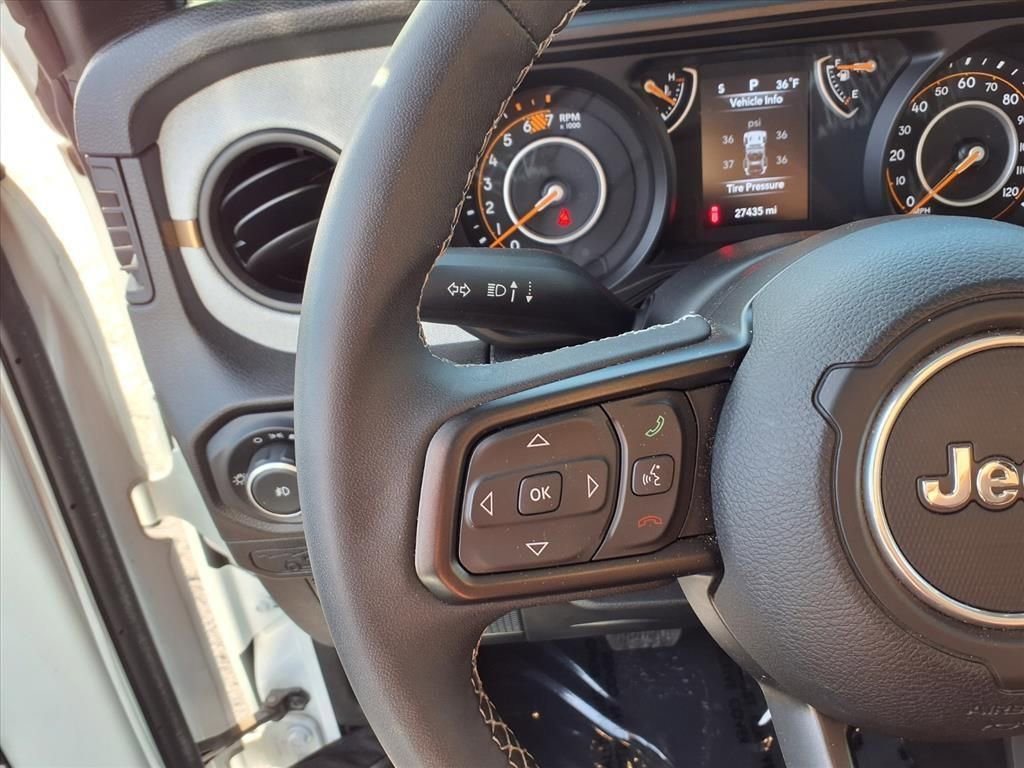 Used 2025 Jeep Wrangler Sport S image 10