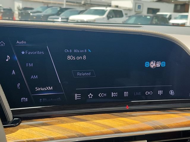 Certified 2024 Cadillac Escalade ESV Premium Luxury Platinum AWD/4WD image 18
