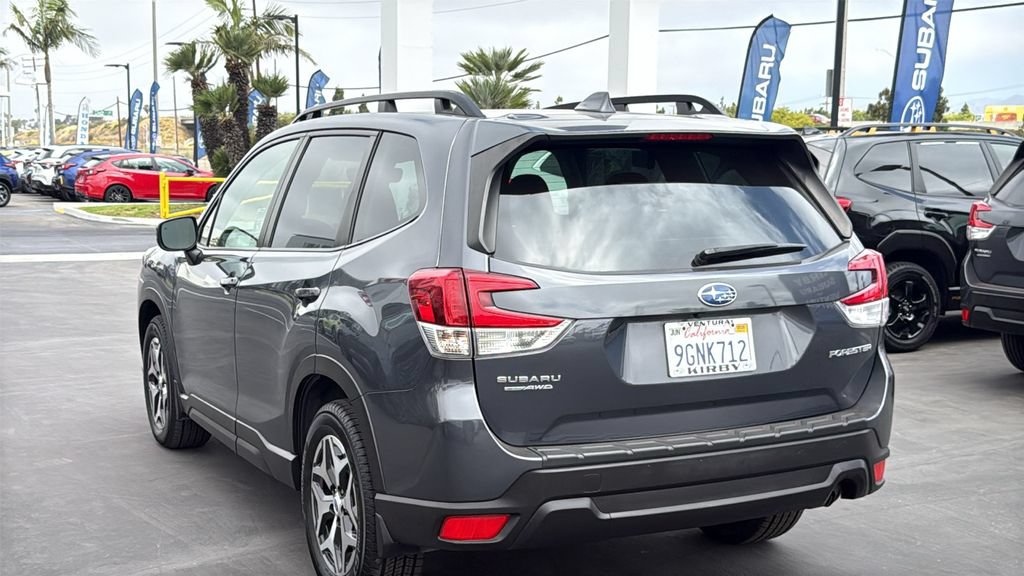 Certified 2023 Subaru Forester Premium AWD/4WD image 4