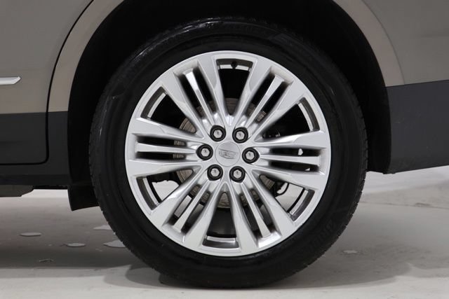 Used 2017 Cadillac XT5 Premium Luxury FWD image 11