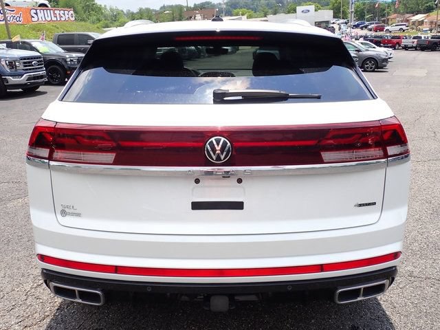 Used 2024 Volkswagen Atlas Cross Sport SEL R-Line AWD/4WD image 5