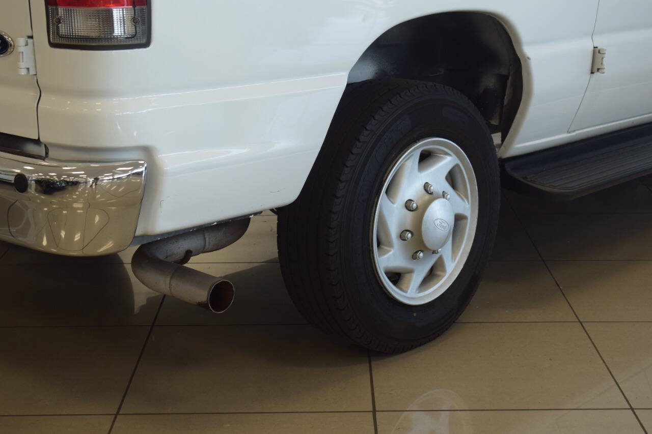 Used 2014 Ford E-350 and Econoline 350 XLT RWD image 43