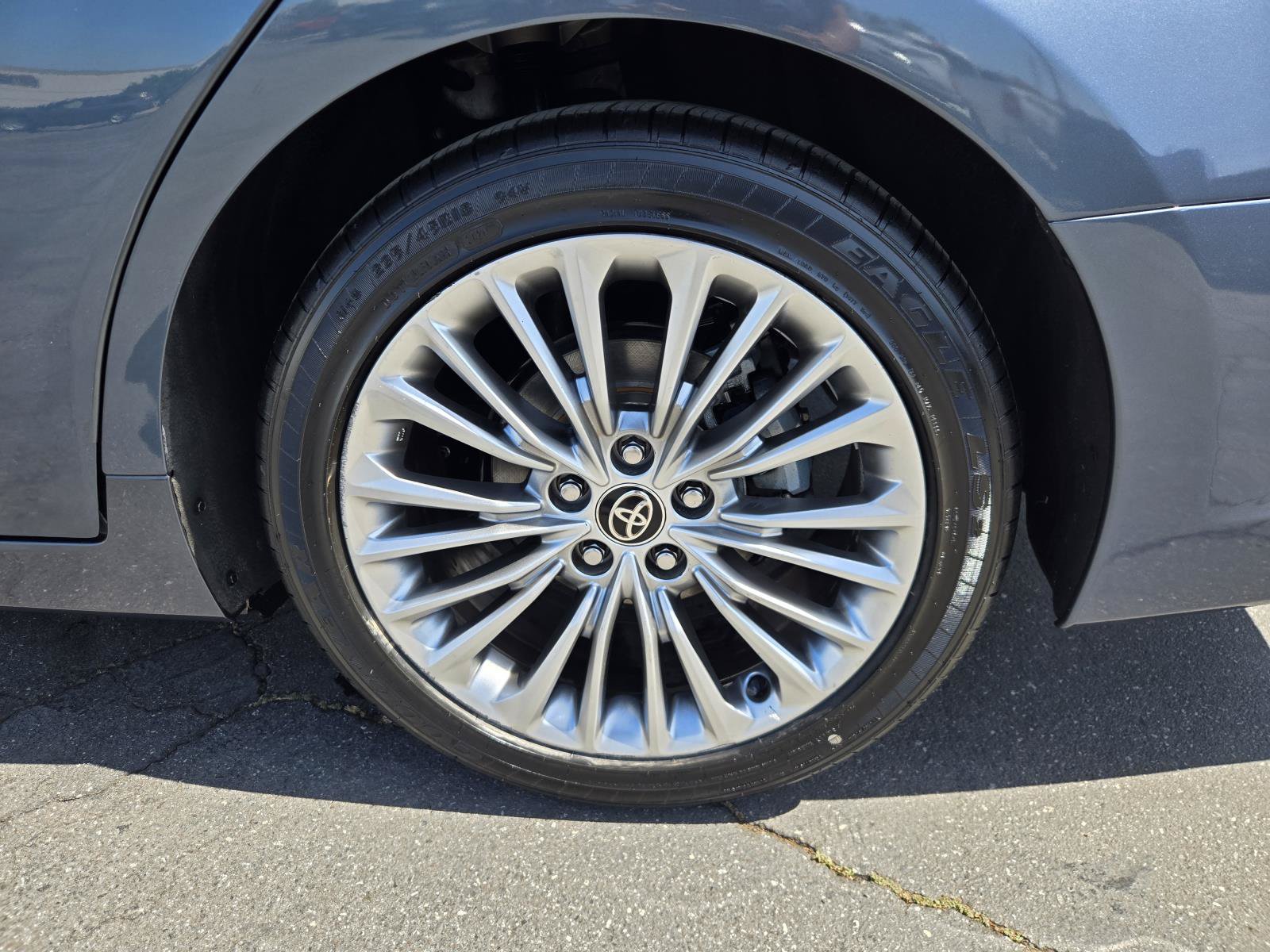 Used 2021 Toyota Avalon Limited w/ Advanced Safety Package FWD image 31