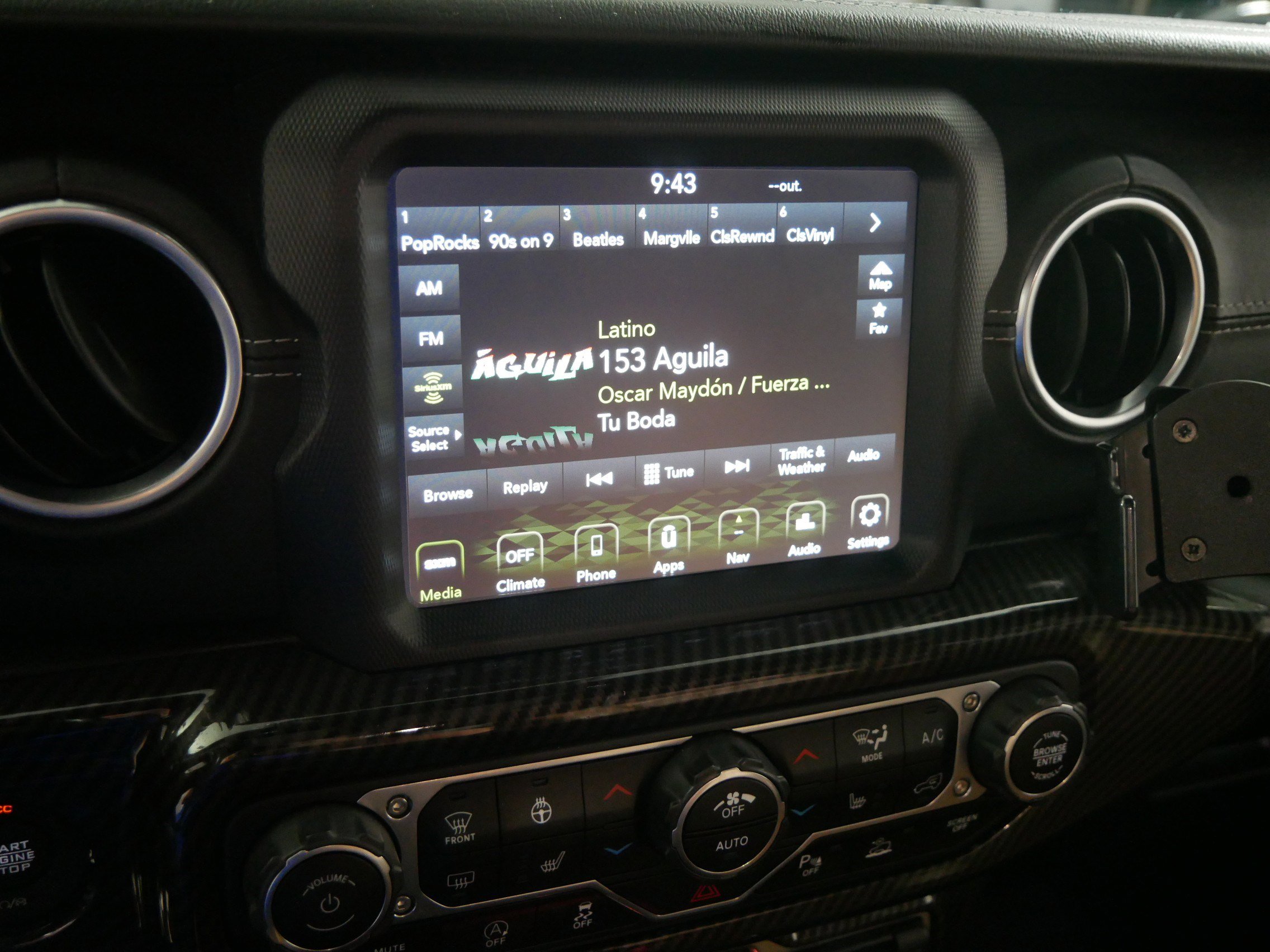 Used 2021 Jeep Gladiator Overland AWD/4WD image 22