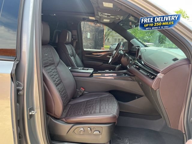 Used 2023 Cadillac Escalade V AWD/4WD image 19