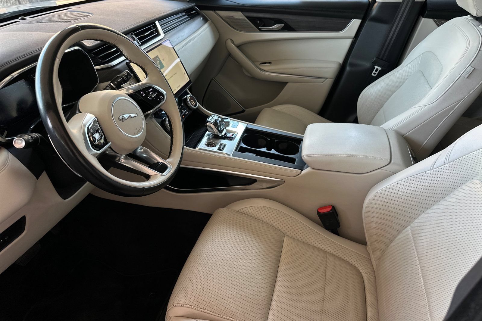 Used 2023 Jaguar F-PACE S AWD/4WD image 9