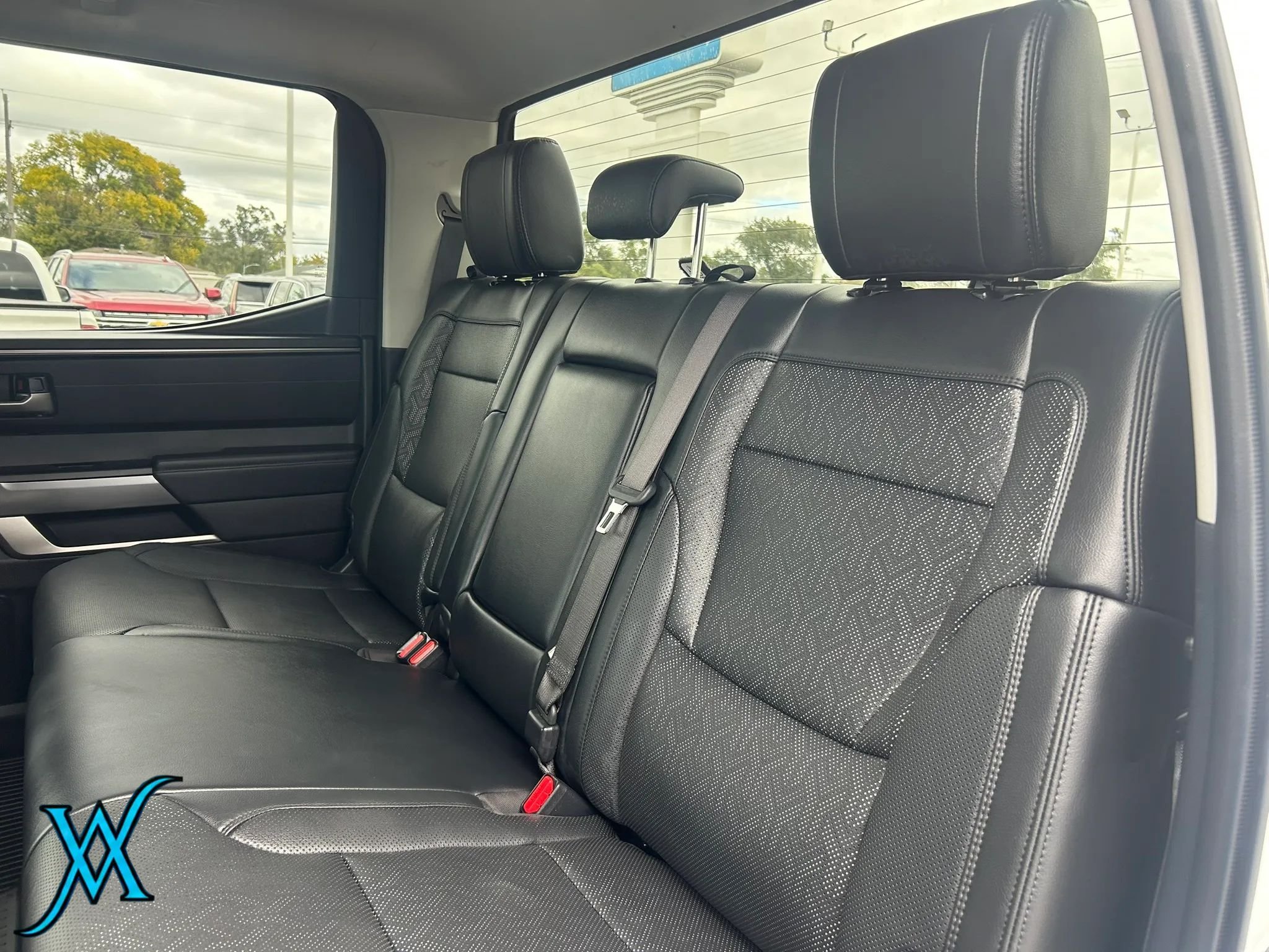 Used 2024 Toyota Tundra SR5 w/ SR5 Premium Package AWD/4WD image 17