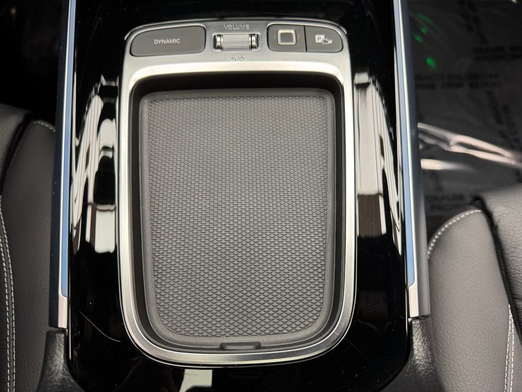 Used 2026 Mercedes-Benz GLB 35 AMG 4MATIC image 21
