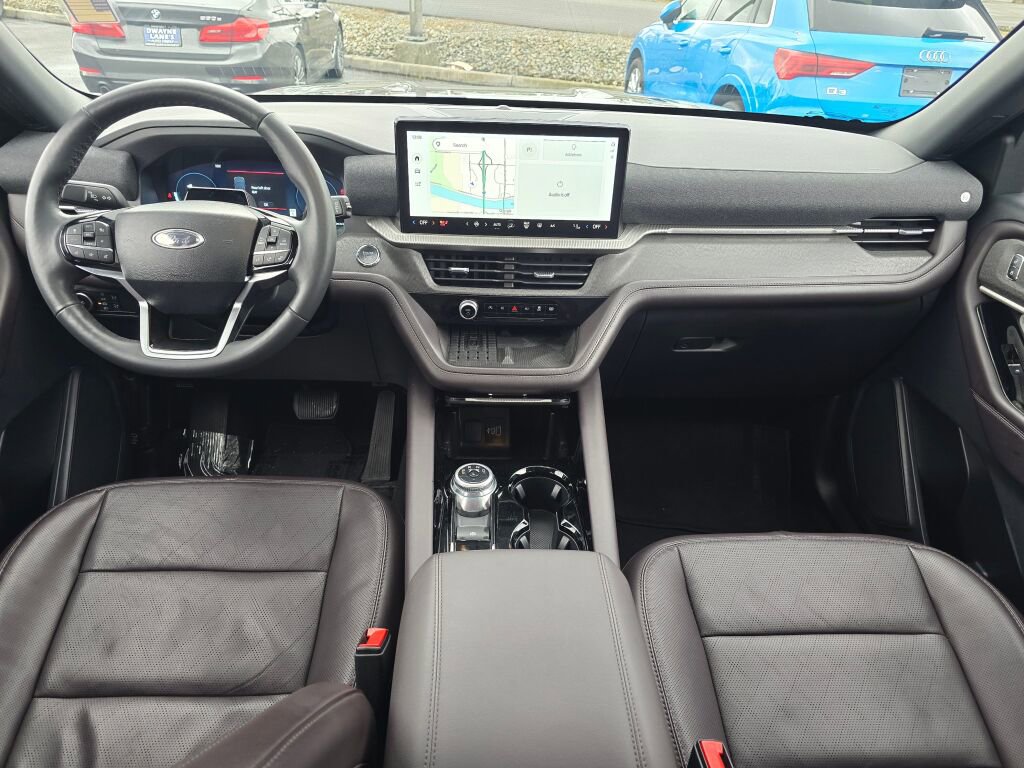 Used 2025 Ford Explorer Platinum AWD/4WD image 15