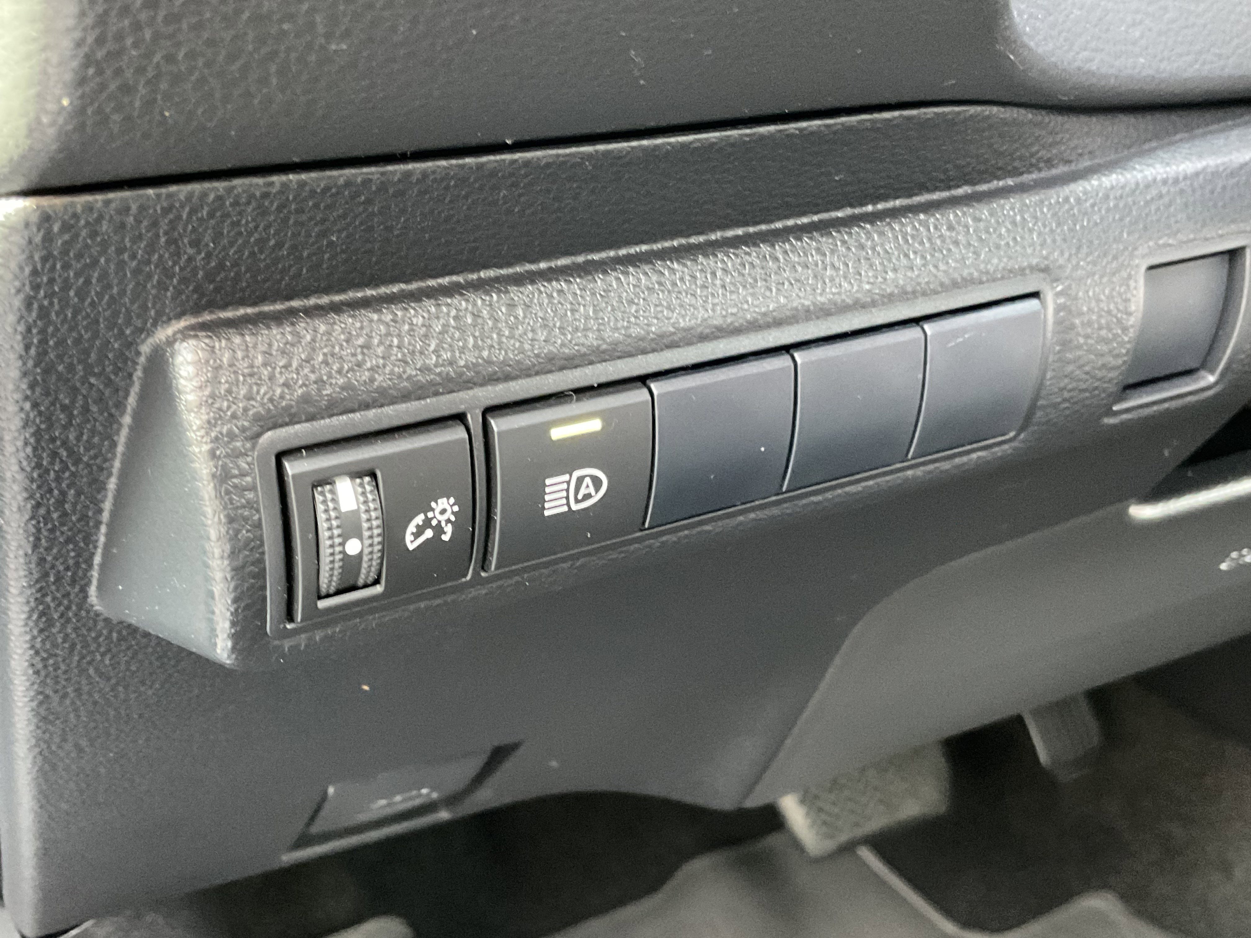Used 2022 Toyota Corolla LE FWD image 26
