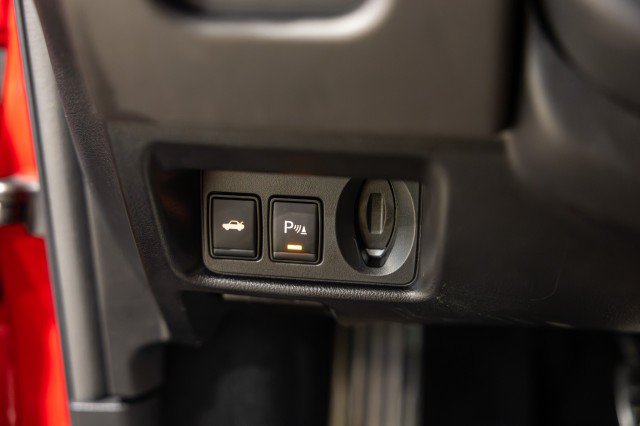 Used 2023 Nissan GT-R Premium w/ Premium Interior Package AWD/4WD image 46