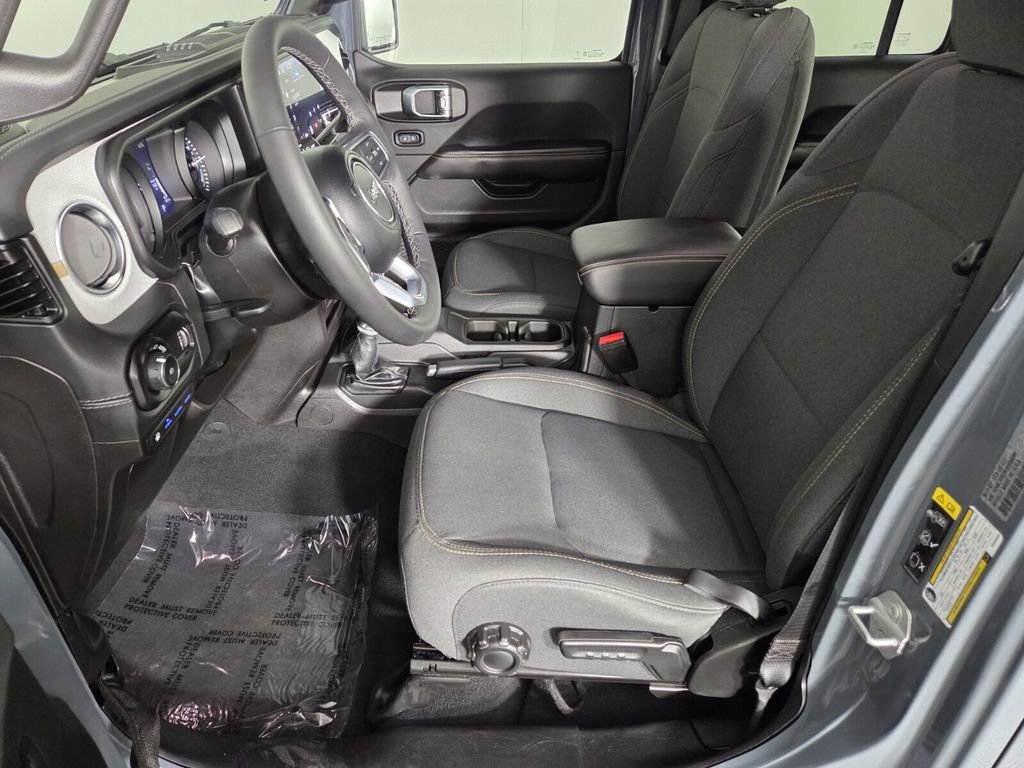 Certified 2025 Jeep Wrangler Sahara w/ Safety Group image 12