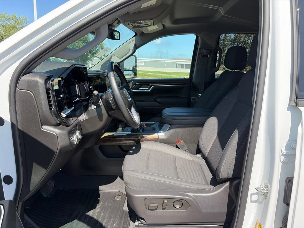 Used 2024 GMC Sierra 1500 Elevation w/ X31 Off-Road Package AWD/4WD image 48