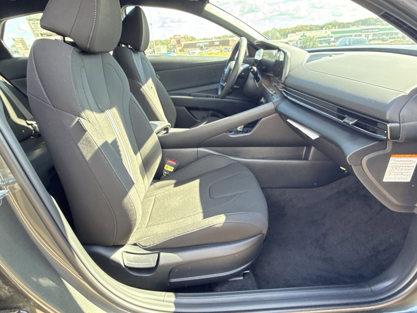 New 2025 Hyundai Elantra SEL w/ Cargo Package image 25