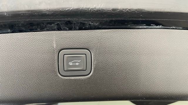 Used 2025 Chevrolet Blazer RS image 46