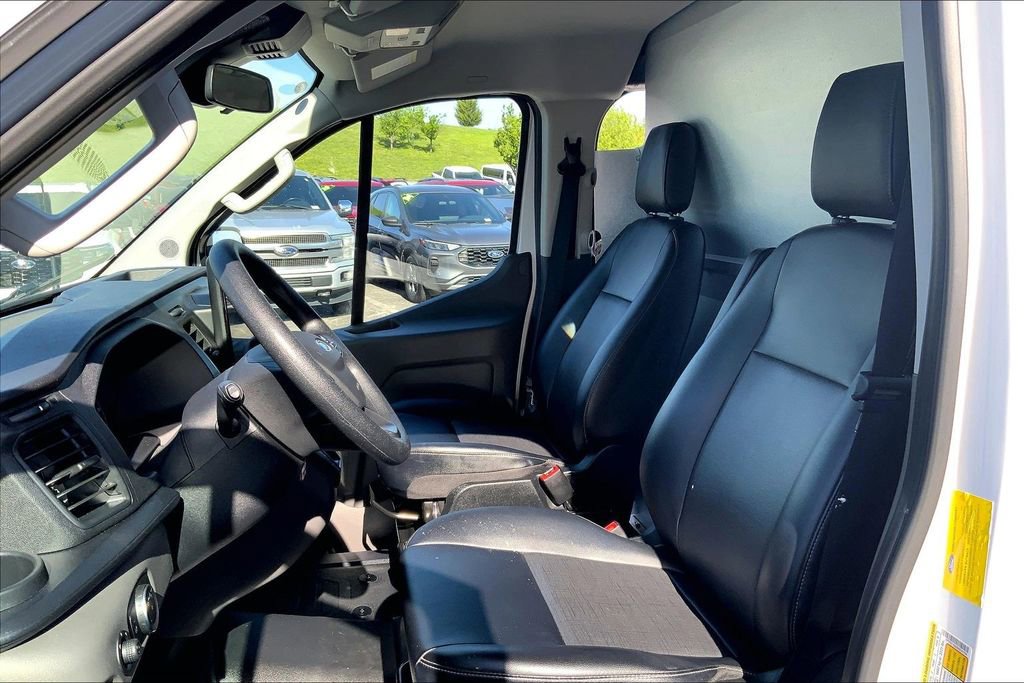 Used 2024 Ford Transit 150 Low Roof RWD image 9