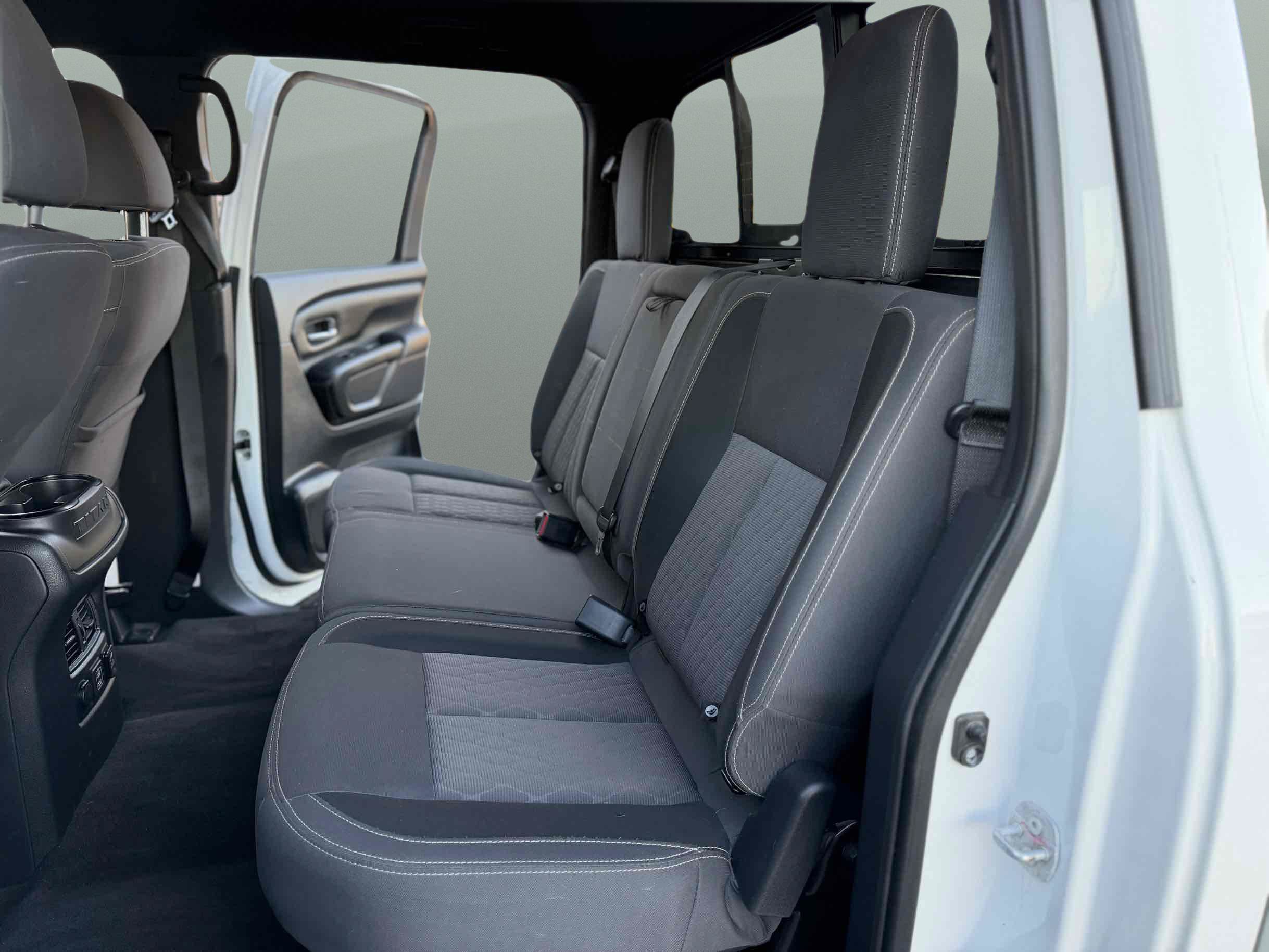 Used 2023 Nissan Titan SV w/ SV Convenience Package AWD/4WD image 11