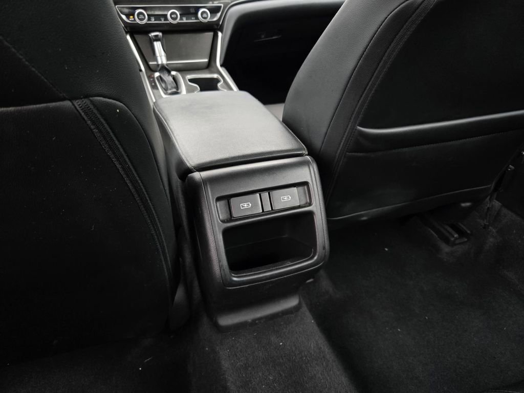 Used 2022 Honda Accord Sport image 11