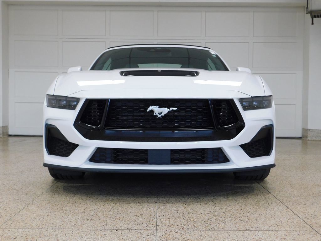 Used 2025 Ford Mustang GT Premium RWD image 6