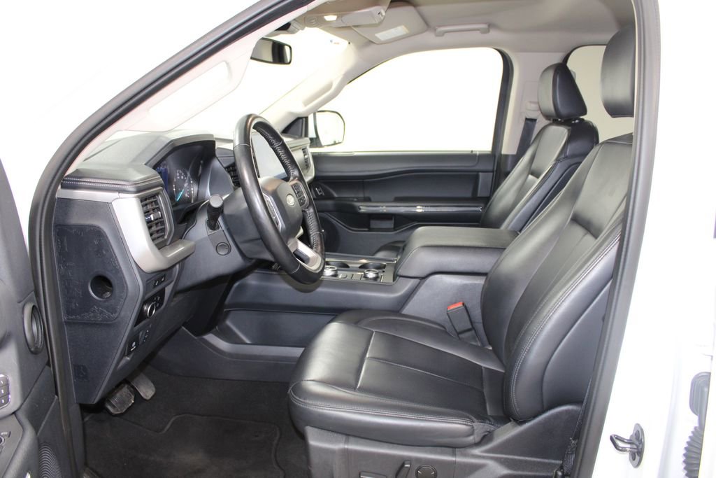 Used 2024 Ford Expedition Max XLT image 24