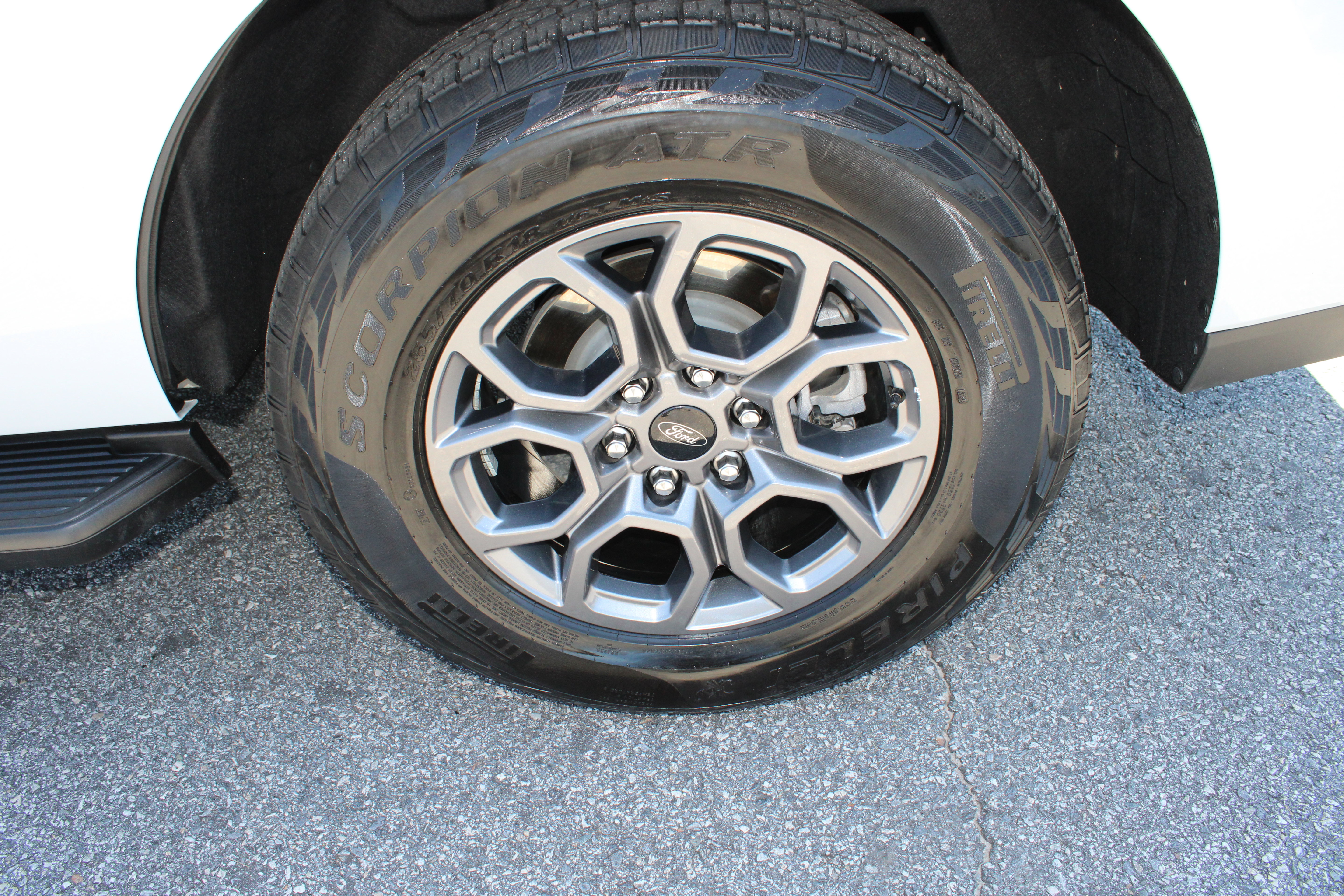 Used 2025 Ford Expedition Active RWD image 11