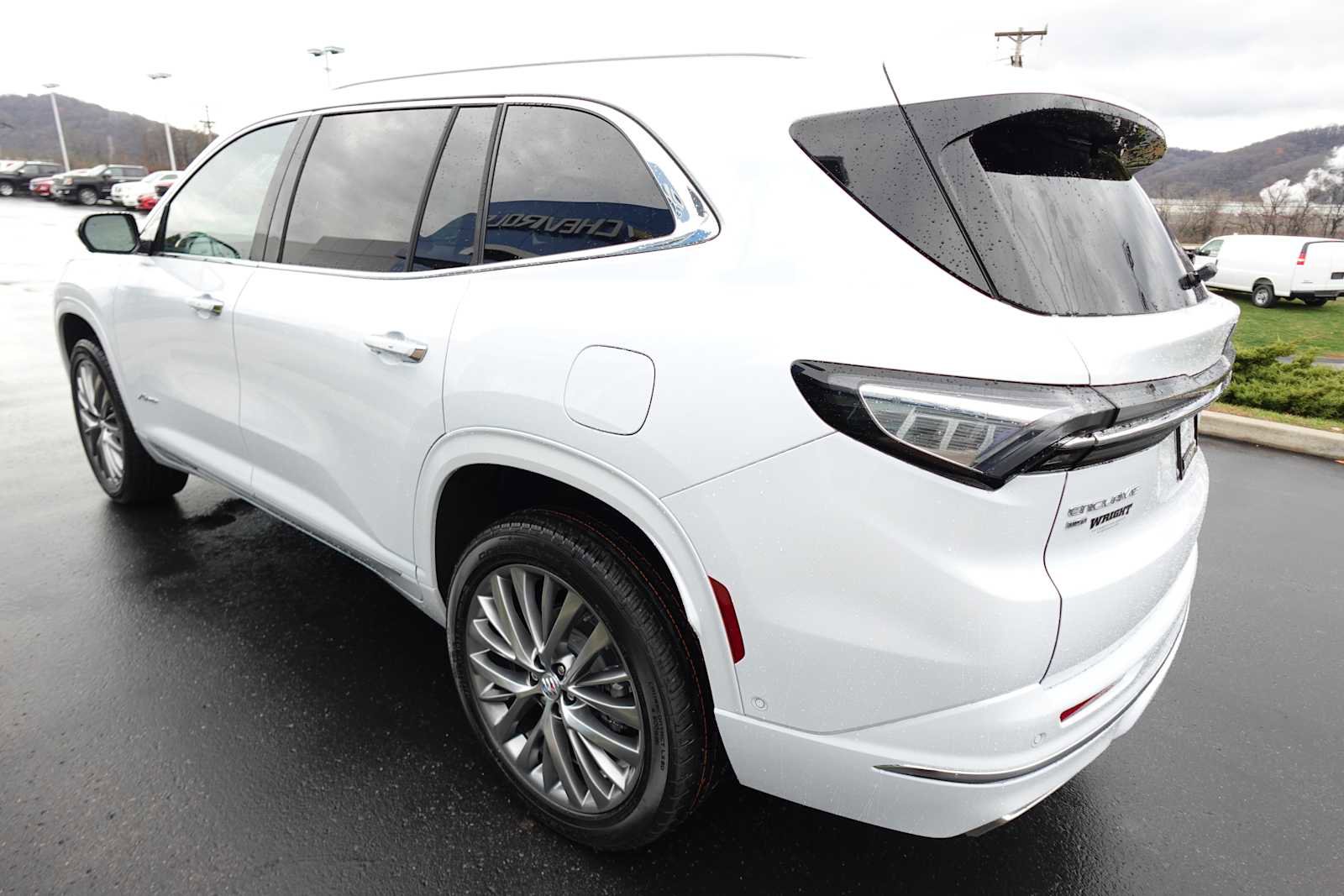 New 2026 Buick Enclave Avenir w/ Super Cruise Package image 5