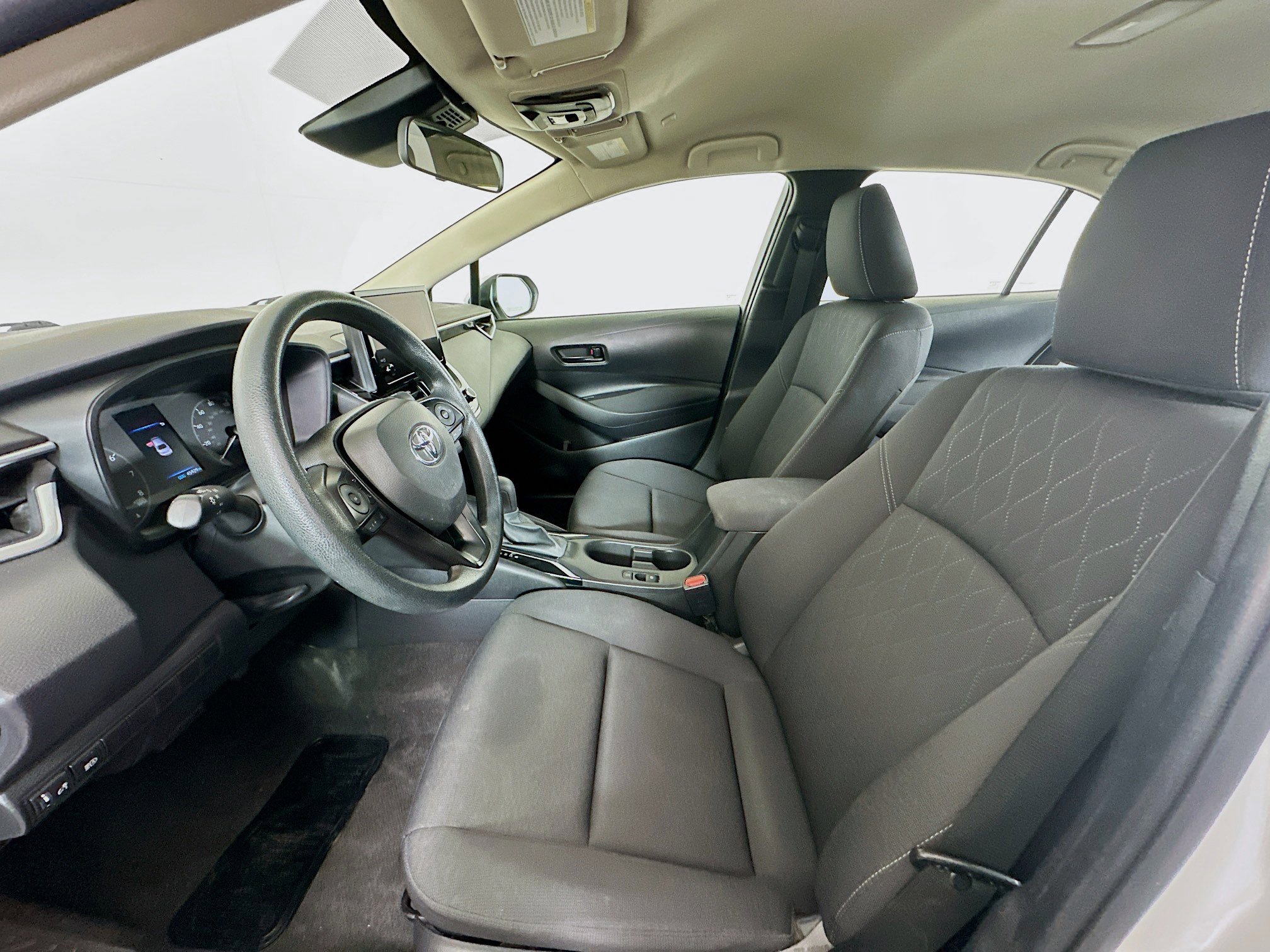 Used 2024 Toyota Corolla LE image 13